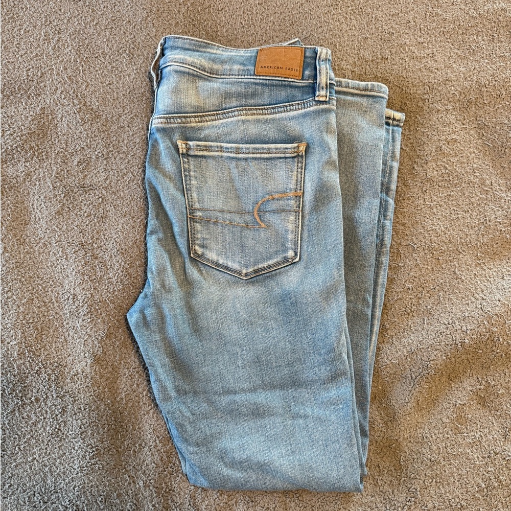 American Eagle Outfitters Women’s Denim Jeans - Light Blue. NO HOLES. 8 Short.